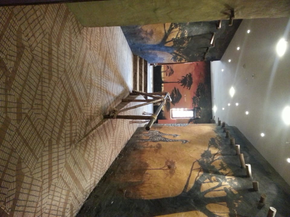 Weg Richtung Restaurants Hotel Matamba - Phantasialand Erlebnishotel