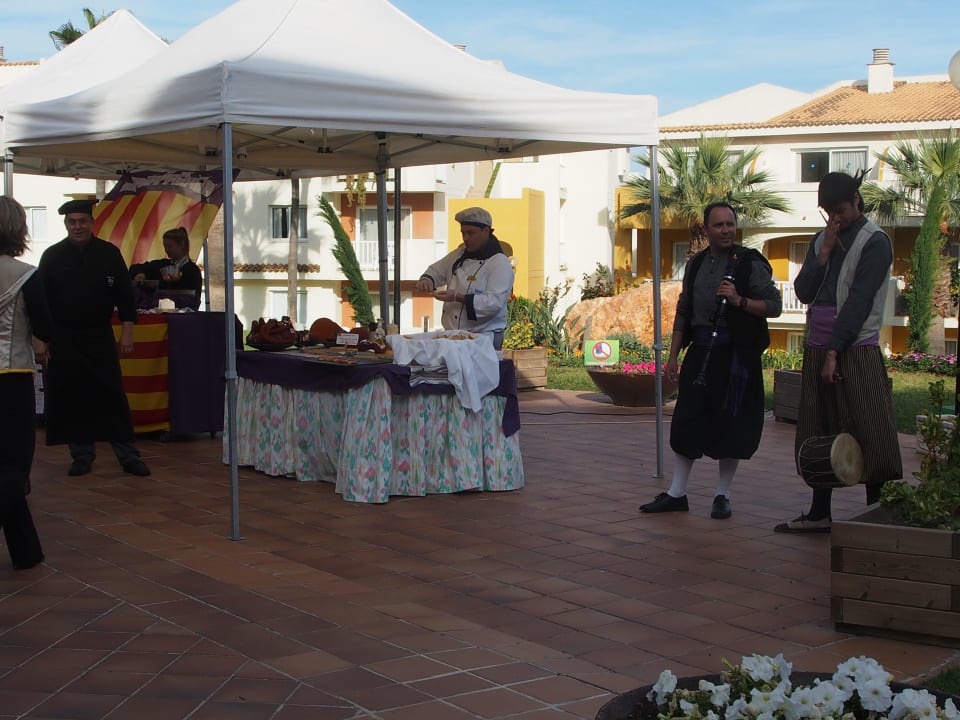 Aperitif  vor dem Speisesaal blau punta reina