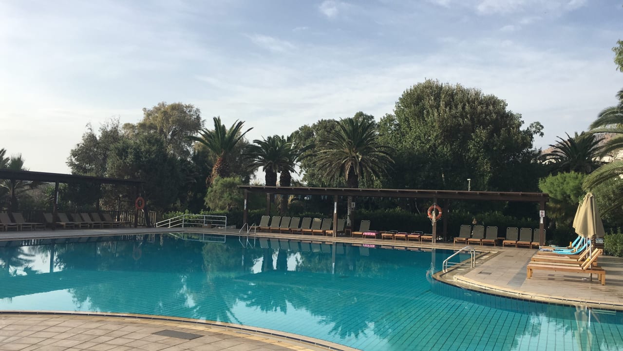 Pool Apollonia Beach Resort & Spa
