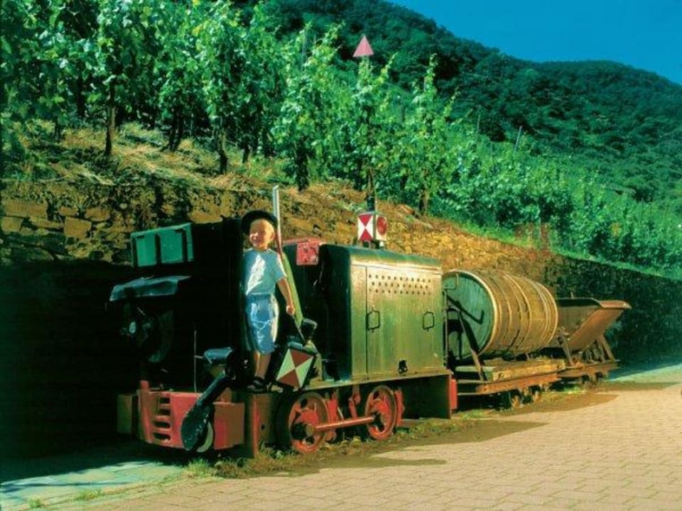 Seltene Rarität: unsere Weinbergsbahn Gästehaus Weingut Gutsschänke Rademacher