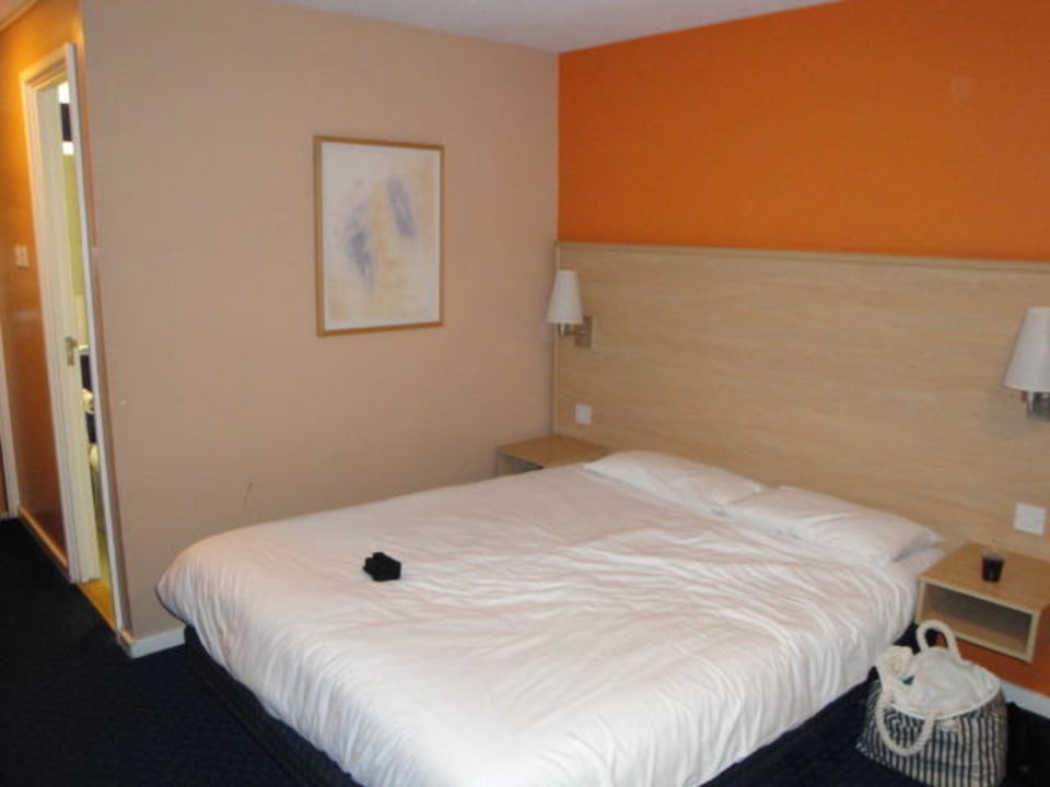 Lozko Travelodge Cambridge Fourwentways Hotel