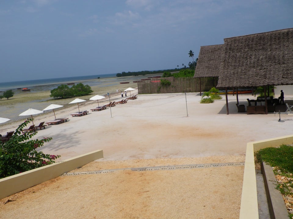 Der verlassene Hotel-Strand Sea Cliff Resort & Spa