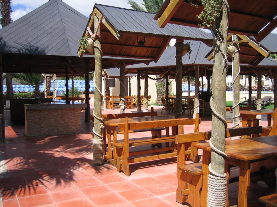 Aussenanlage Hotel Paradis Palace