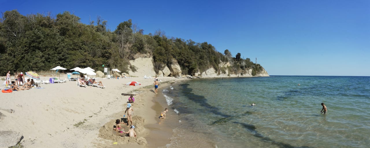 Strand Hotel Vemara Club