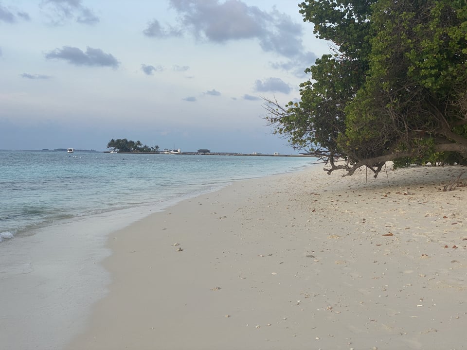 Strand Kuredu Island Resort & Spa