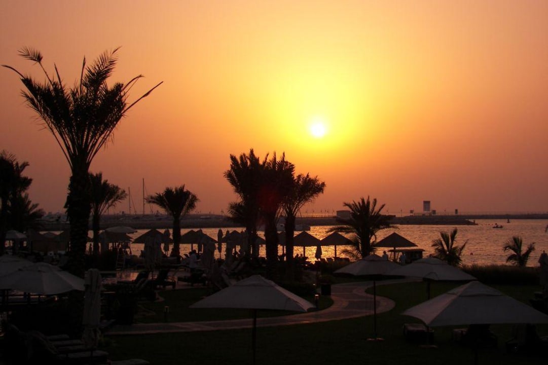 Abendstimmung The Westin Dubai Mina Seyahi Beach Resort & Marina