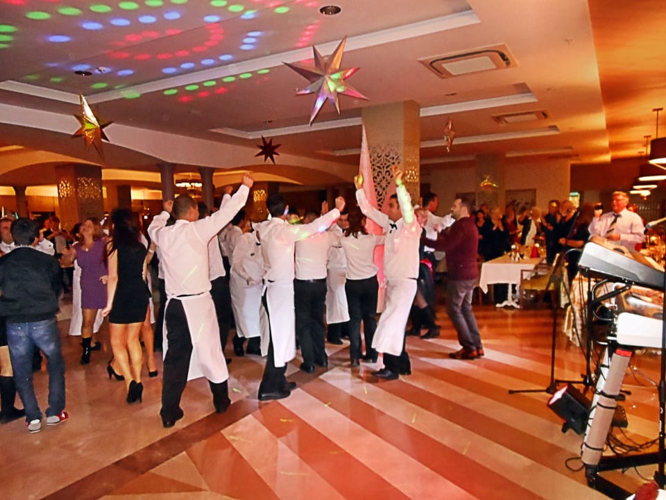 Tanz der Kellner Silvester Sentido Trendy Verbena Beach
