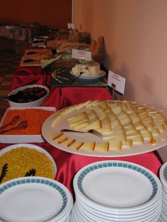 1/3 des Vorspeisenbuffets Tirreno Resort
