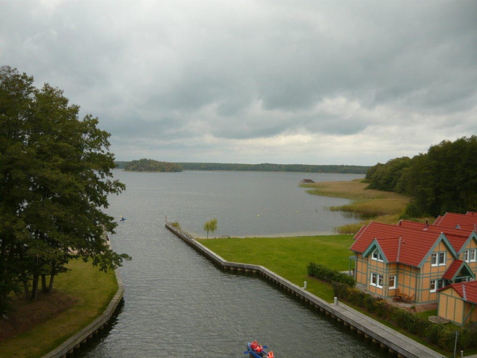 Strand und Hafeneinfahrt Precise Resort Hafendorf Rheinsberg