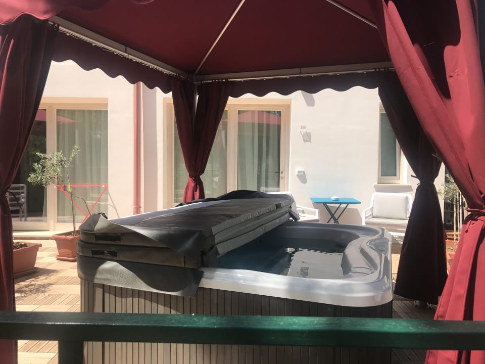 Jakuzzi direkt beim zimmer TUI BLUE Tropea