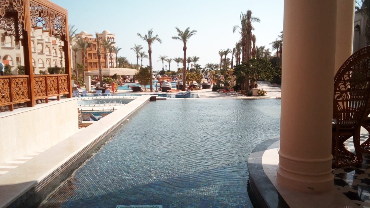 Pool Siva Grand Marina