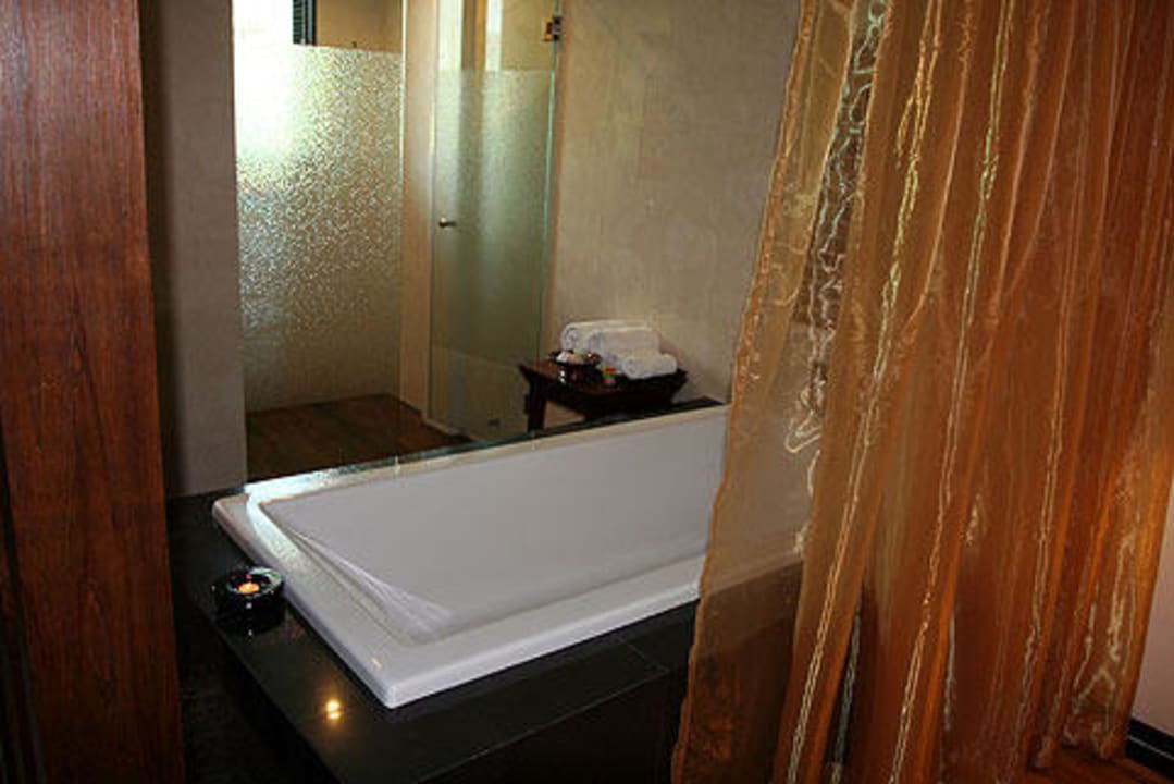 Badewanne Hotel Koh Chang Cliff Beach Resort