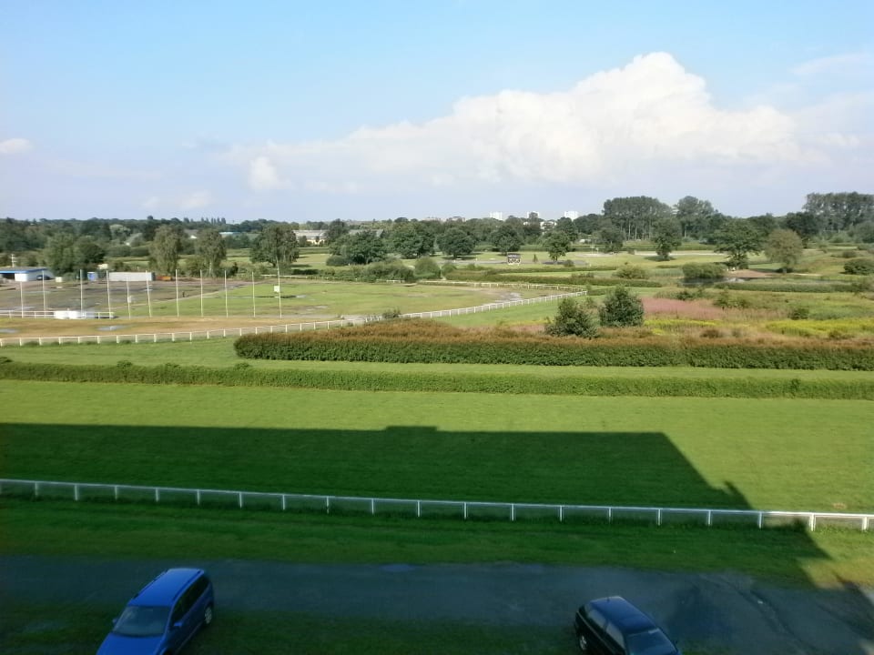 Blick vom Hotelzmmer (Zi 245) Rennbahn NH Hamburg Horner Rennbahn