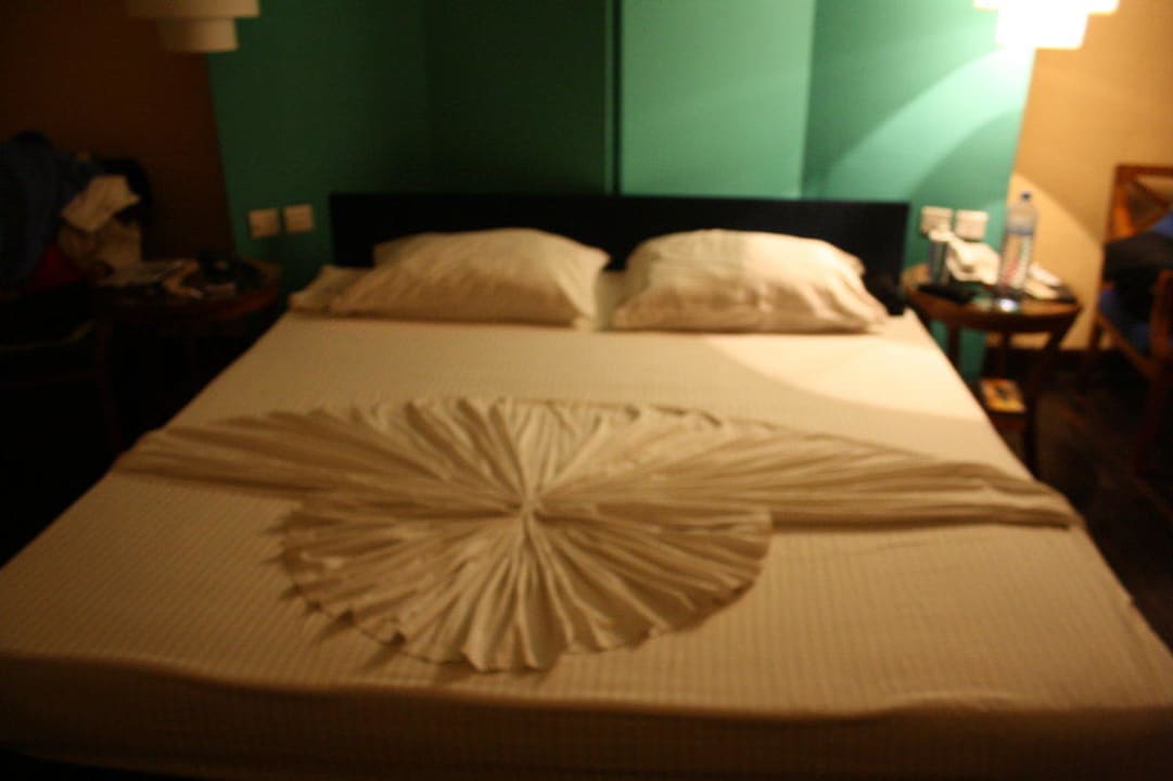 Abdeckservice Adaaran Select Meedhupparu Island Resort - Premium All Inclusive