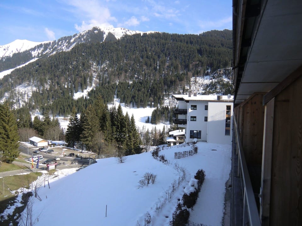 Kategorie Talblick, Blick aus dem 2. Stock A-ROSA Ifen Hotel Kleinwalsertal