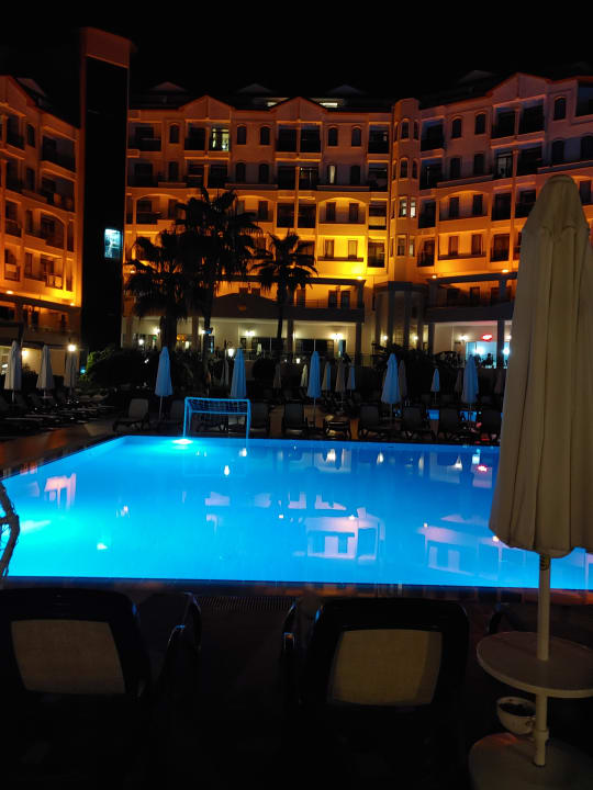 Pool Bella Resort & Spa