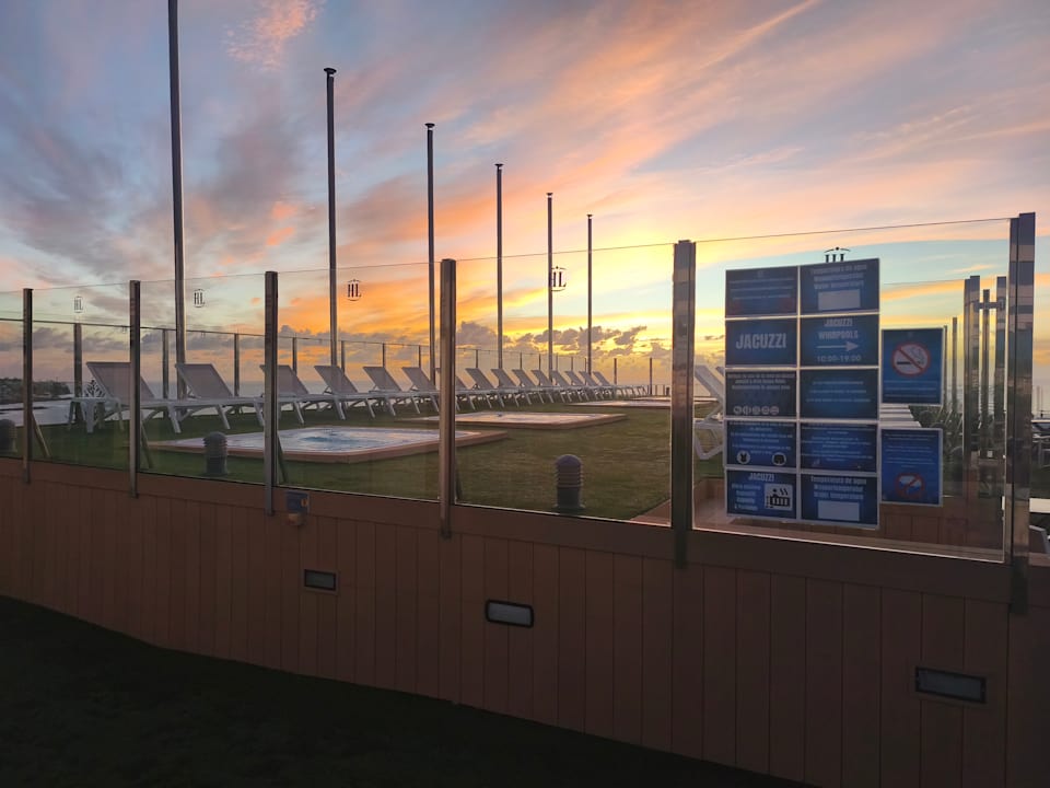 Pool HL Suitehotel Playa del Ingles