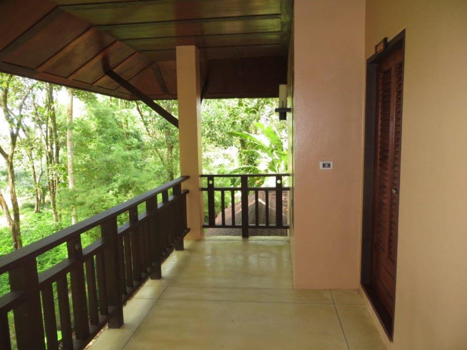 Der Weg zu den Zimmern Khao Lak Merlin Resort