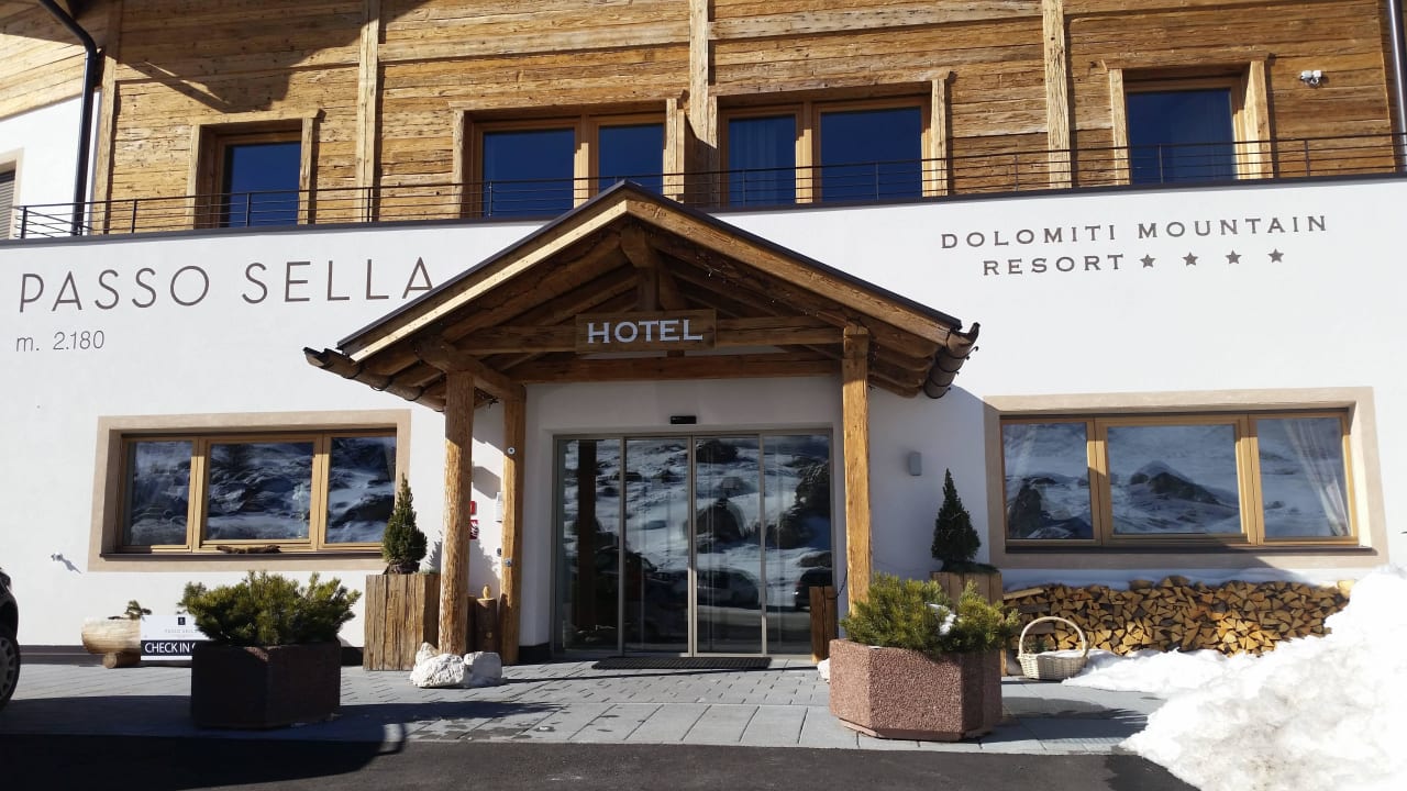 Hotel Eingang Berggasthof Passo Sella