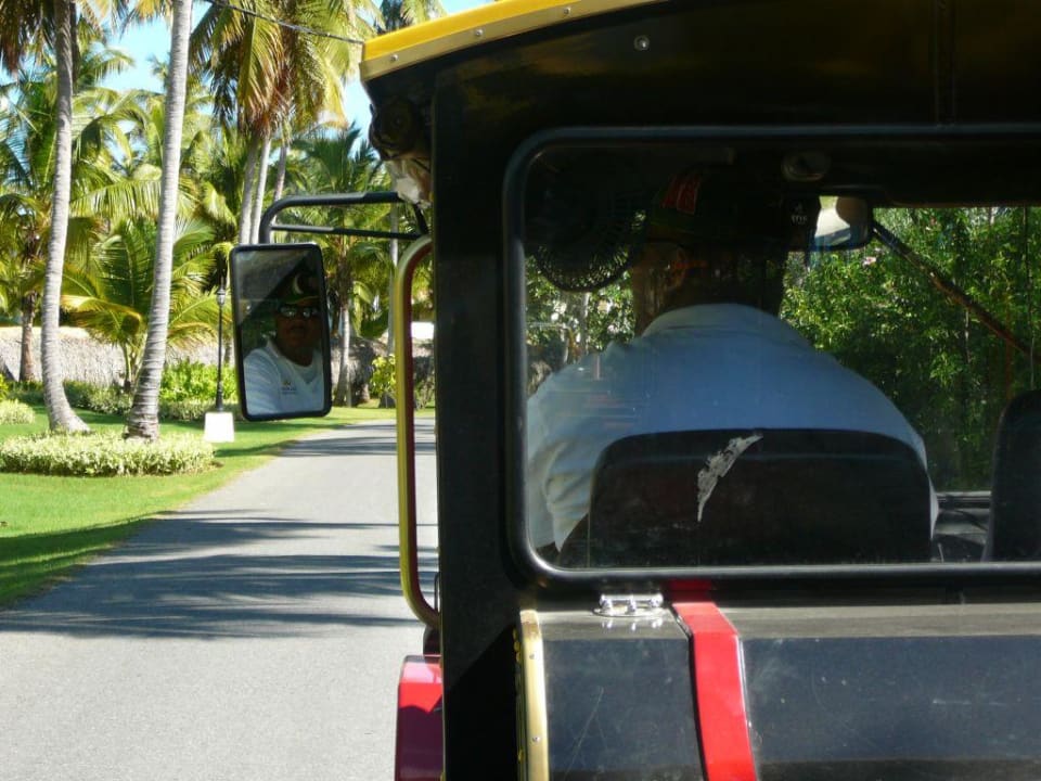 beim Bimmelbahn fahren Grand Palladium Select Bávaro Resort & Spa