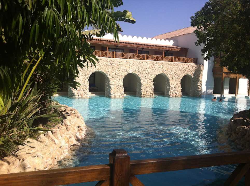 Eigener Pool der Suiten Ghazala Gardens