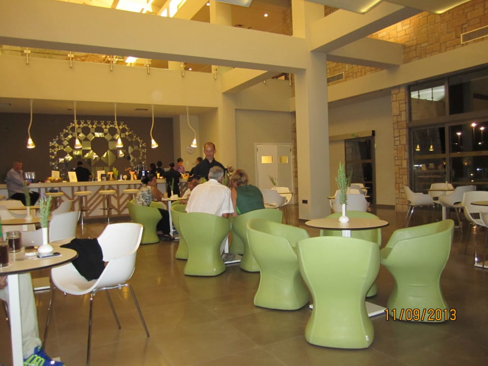 Bar unter der Lobby Blue Lagoon Village