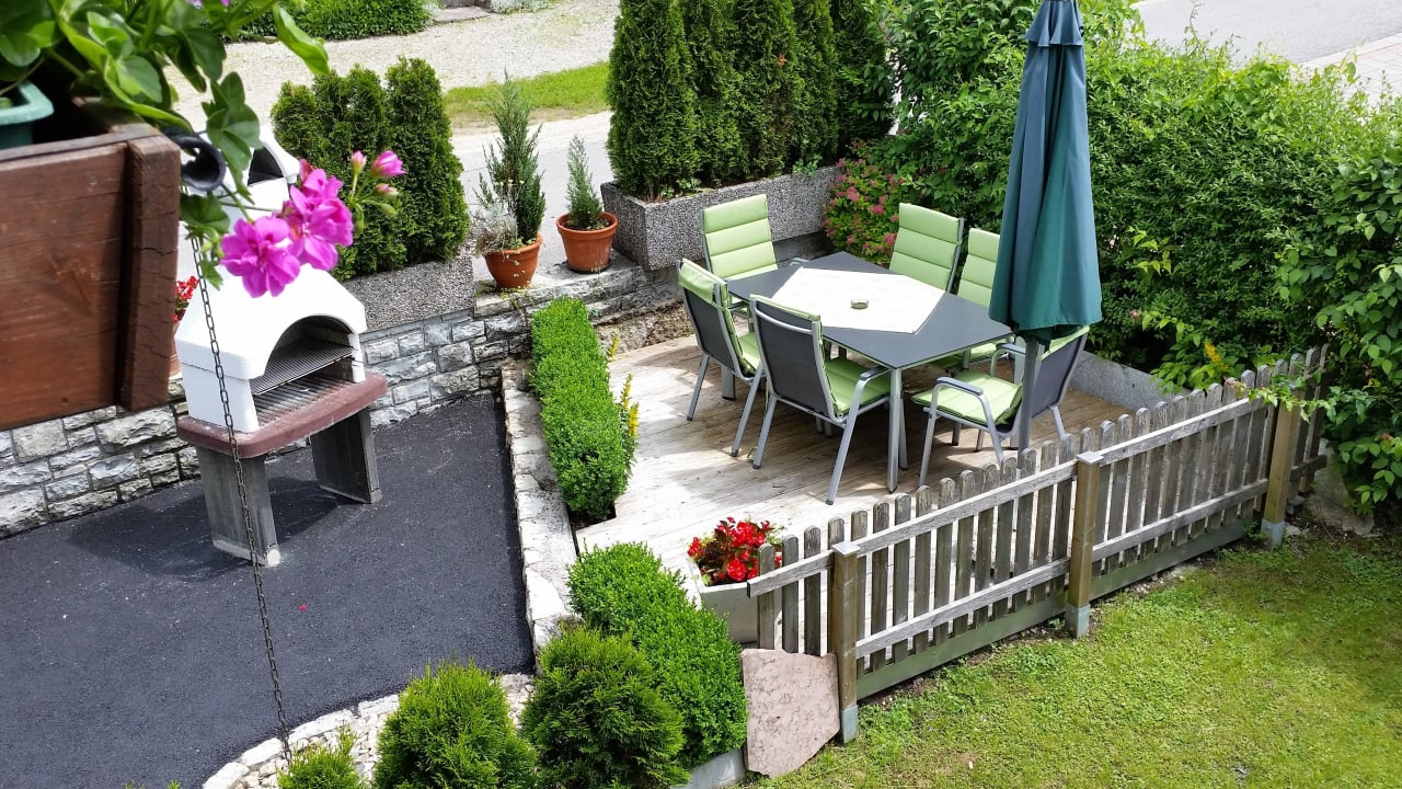 Terasse mit Grillplatz Gästehaus Salzgau