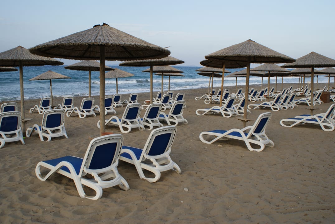 Strand Dessole Dolphin Bay Resort