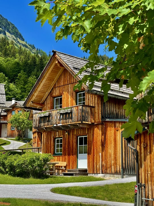 Außenansicht AlpenParks Hagan Lodge