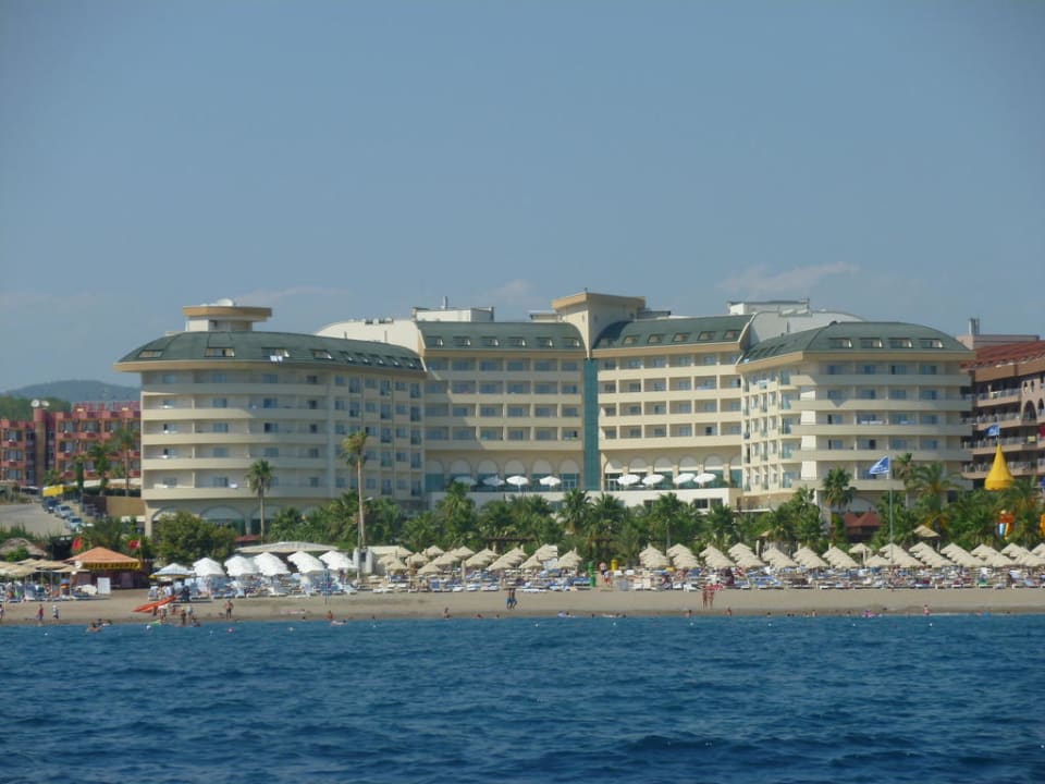 Die Strandseite des Hotels Saphir Resort & Spa