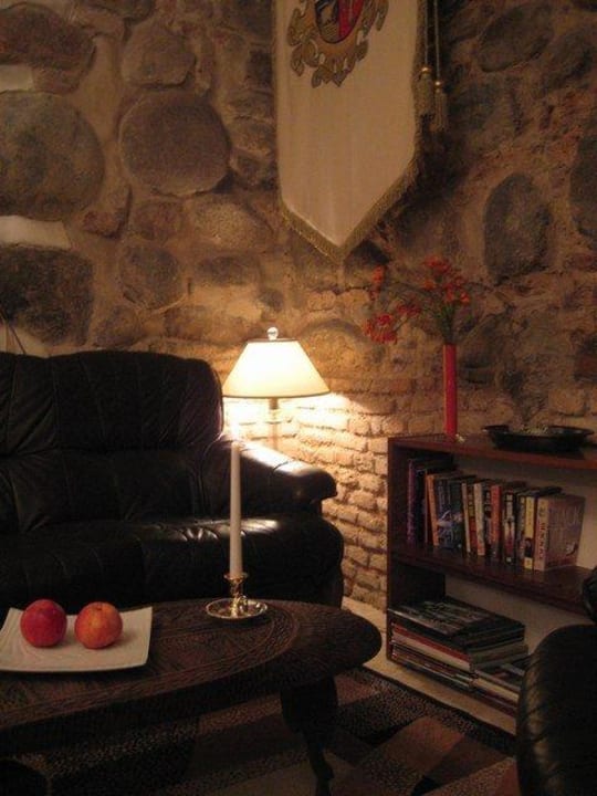 Small library Hotel Grybas House