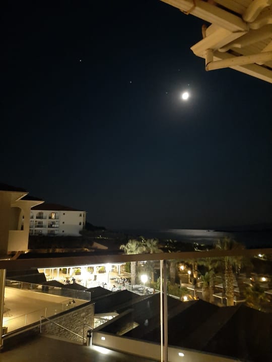 Außenansicht Akrathos Beach Hotel