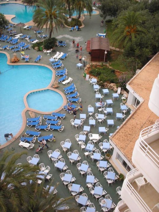 Kinderpool / Sitzplätze Aussenbühne Hotel Palia Sa Coma Playa