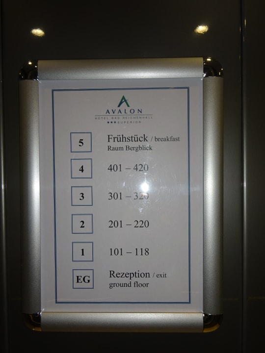Im Fahrstuhl AVALON Hotel Bad Reichenhall