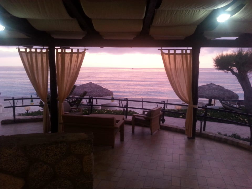 Abendstimmung an der Bar Hotel Villaggio Il Gabbiano