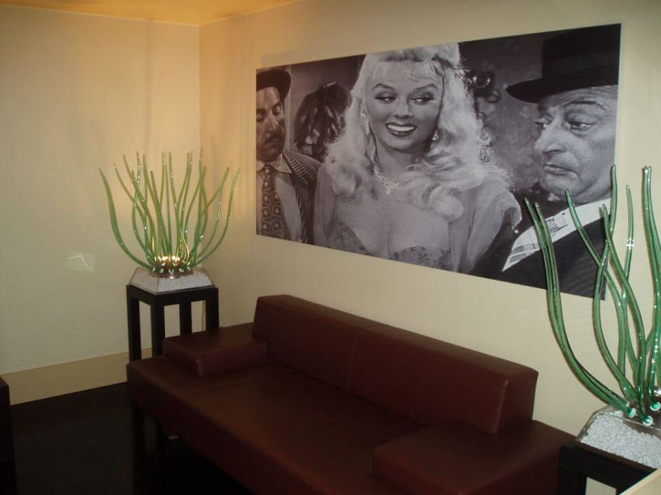 Platz zum ausruhen UNAHOTELS Napoli