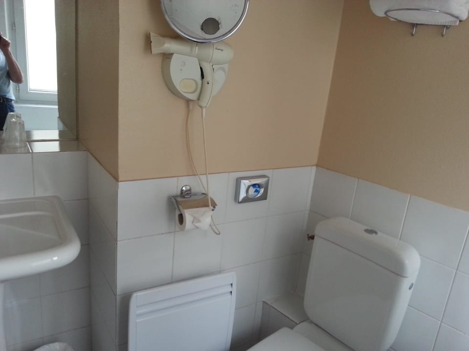 WC + Heizkörper Hotel Appia La Fayette