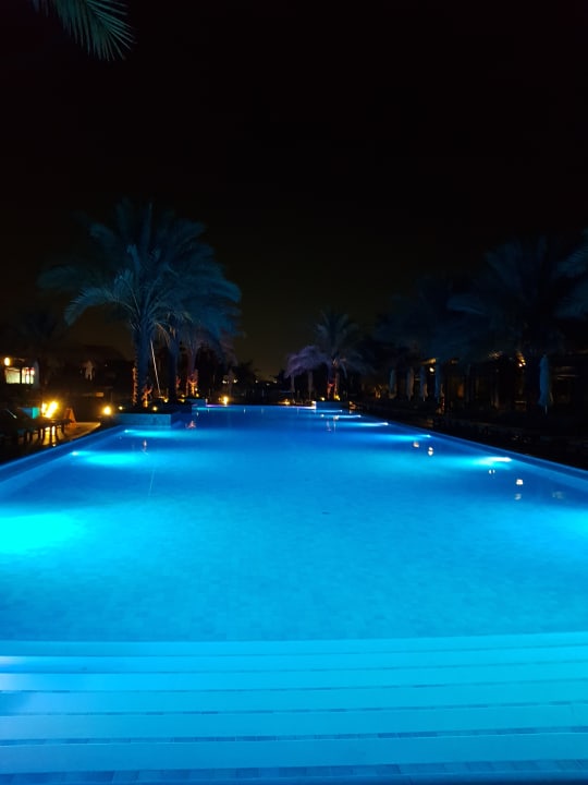 Pool DoubleTree by Hilton Resort & Spa Marjan Island