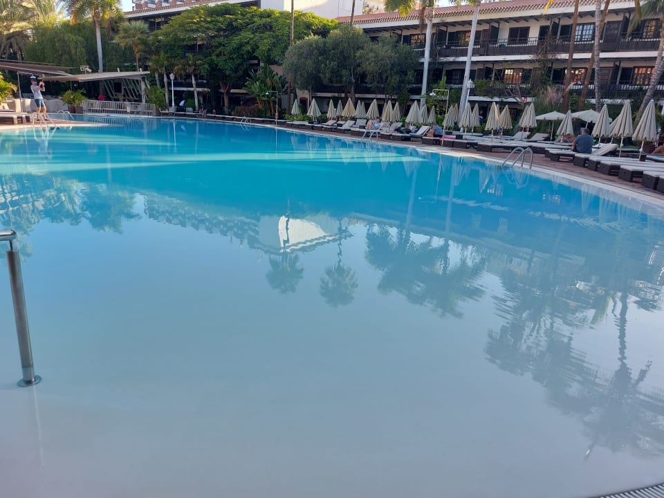 Pool Hotel Parque Tropical