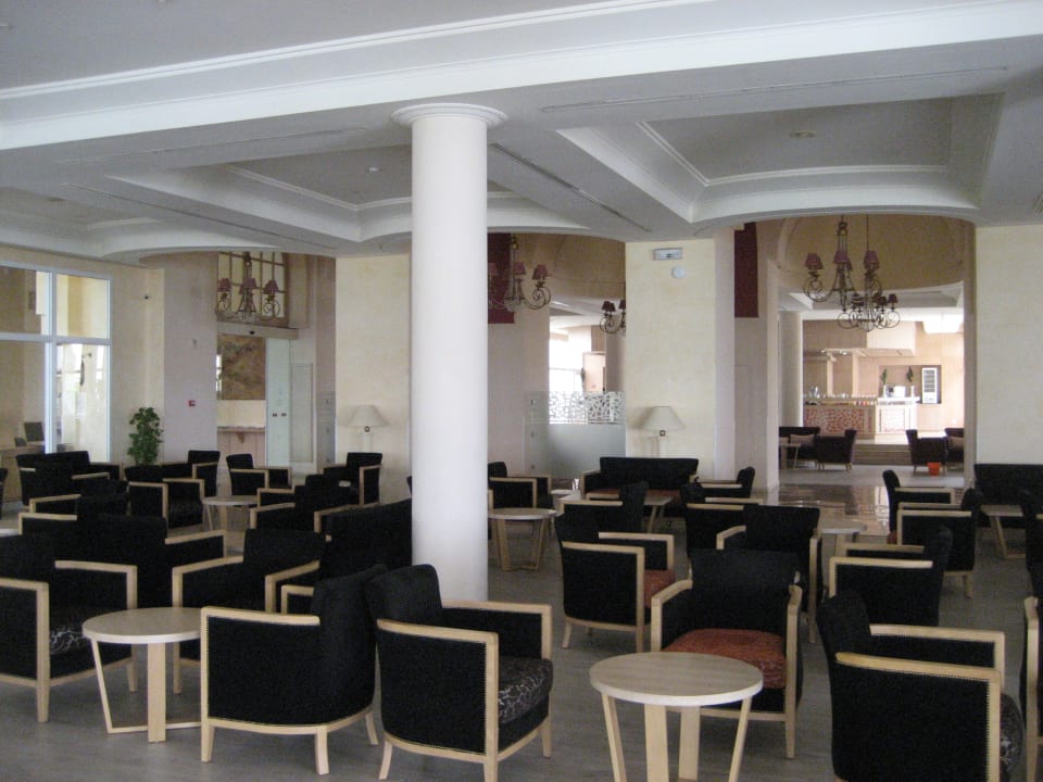 Lobby Iberostar Waves Averroes