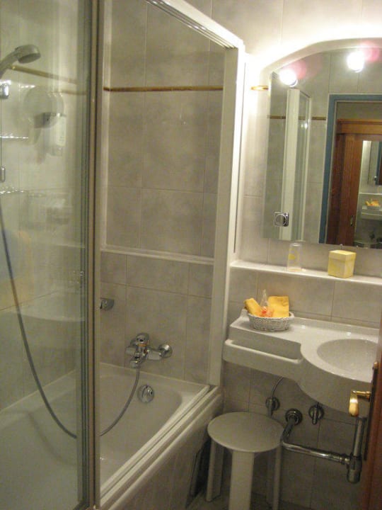 Bad und WC Zimmer 306 Dilly - Das Nationalpark Resort