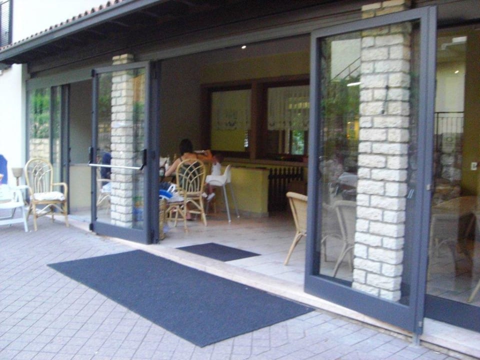 Haupteingang Hotel San Carlo