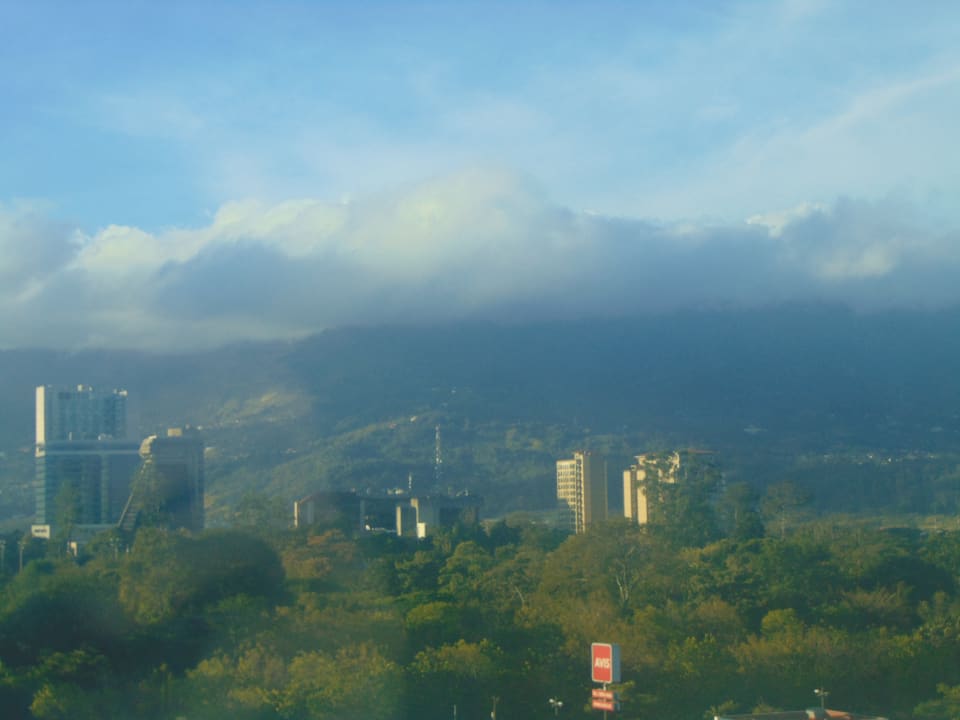 Ausblick Hotel Crowne Plaza San Jose Corobici