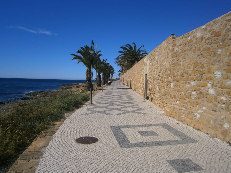 Promenade am Strand Hotel Luz Bay Club