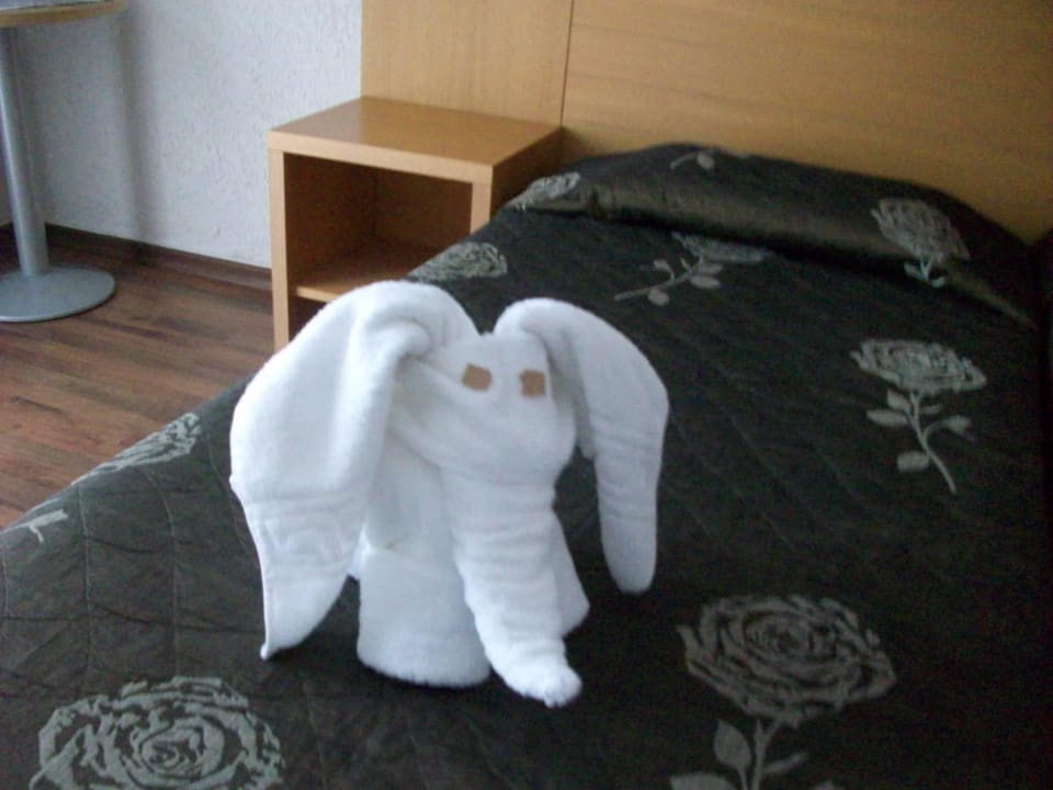 Handtuch-Deko alltoura Club Hotel Poseidon Palace