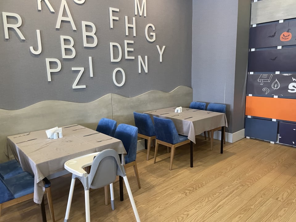 Gastro Saturn Palace Resort Hotel