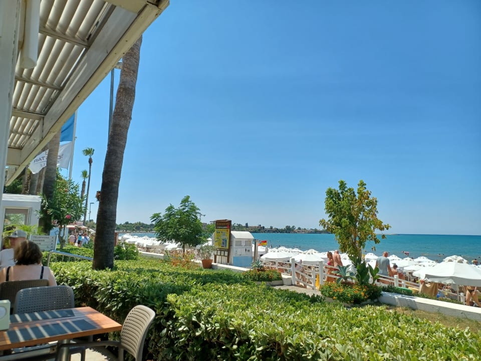 Strand Side Star Beach