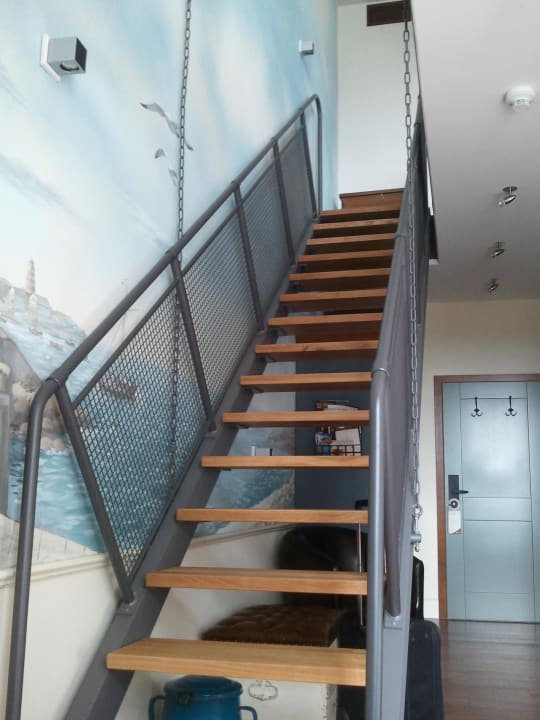 Treppe zum 1. OG Hotel Bell Rock Europa-Park