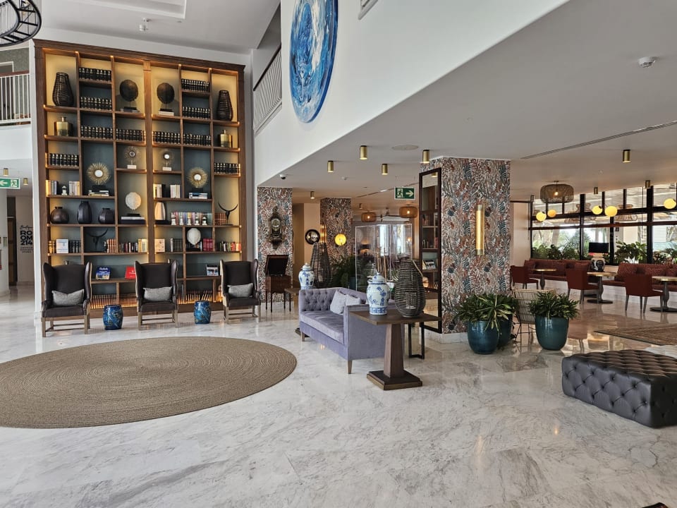 Lobby Hotel Fariones