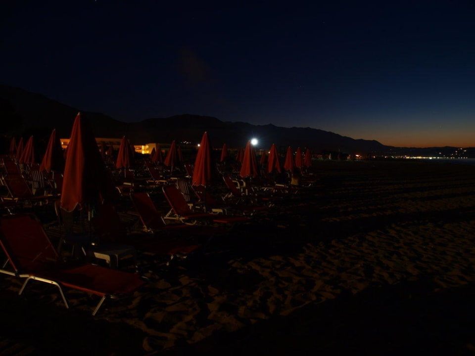Abends am Hotel - Strand Eliros Mare